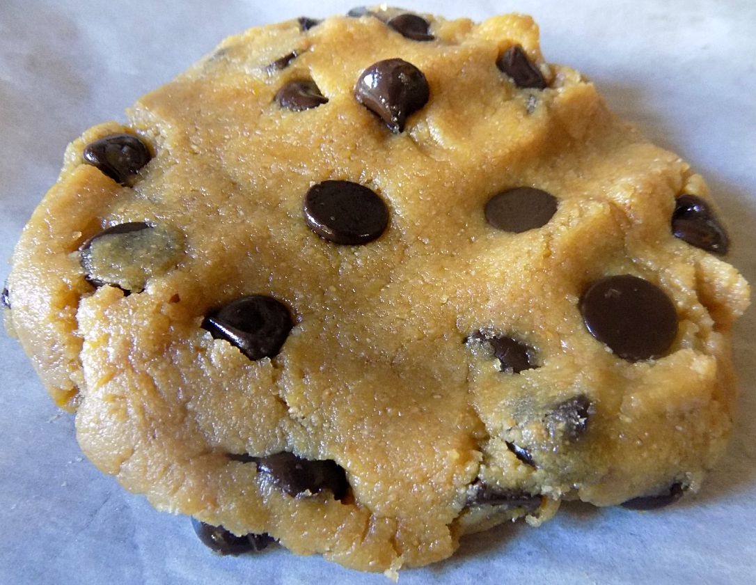 Low-Carb Giant Single-Serve Chocolate Chip Cookie - THM S